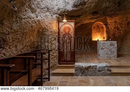 Hararit, Israel, October 28, 2022 : The Altar Of The Main Hall In The Cave Church - Lavra Netofa Mon