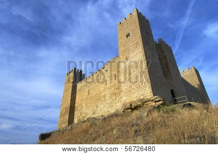 Hrad v Sadaba s nebe v Zaragoze