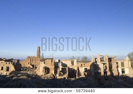 Belchite villaggio distrutto in un bombardamento durante la guerra civile spagnola, a Saragozza, in Aragona, Spagna