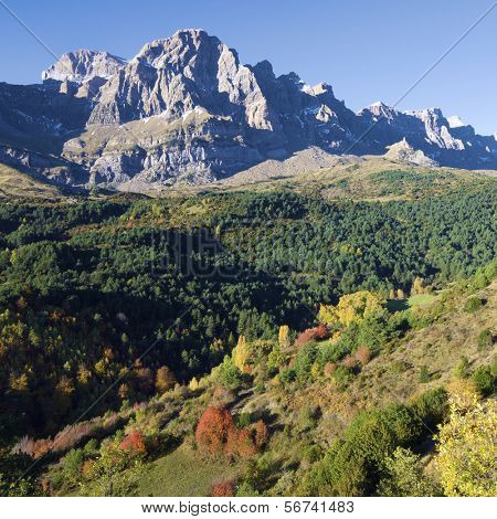 Syksyn Partacua vuoret, Tena-laakson Pyreneillä, Huesca, Espanja, Espanja
