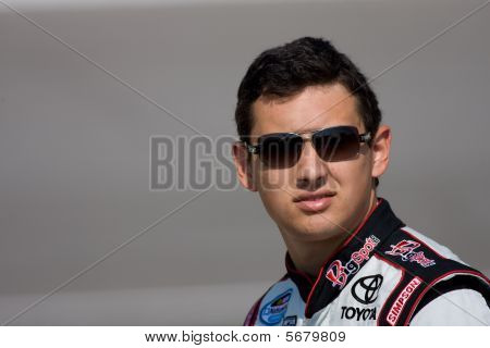 纳斯卡： 8 月 15 日费 250