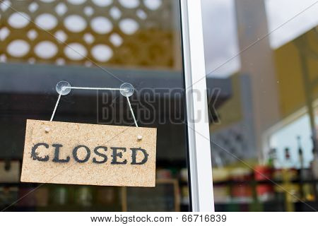 Close Hanging Sign