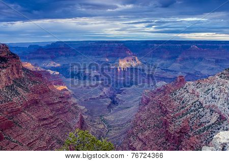 Fascinating Tremendous Grand Canyon Sight In The Very Early Morning