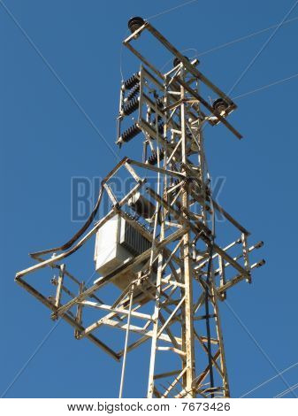 古い電柱