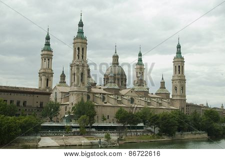 Zaragoza, famouse old church