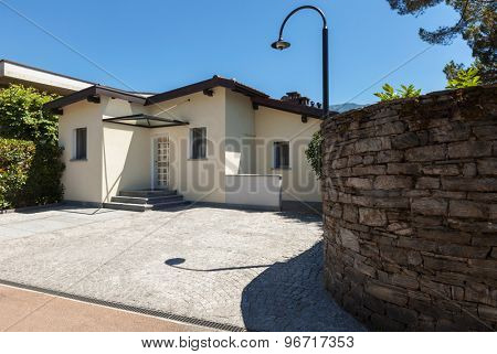 Modern house, yard