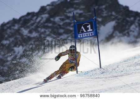 SOELDEN, AUSTRIA Oct 25 2009 John Kuchera (CAN) competing in the mens giant slalom race at the Rettenbach Glacier.