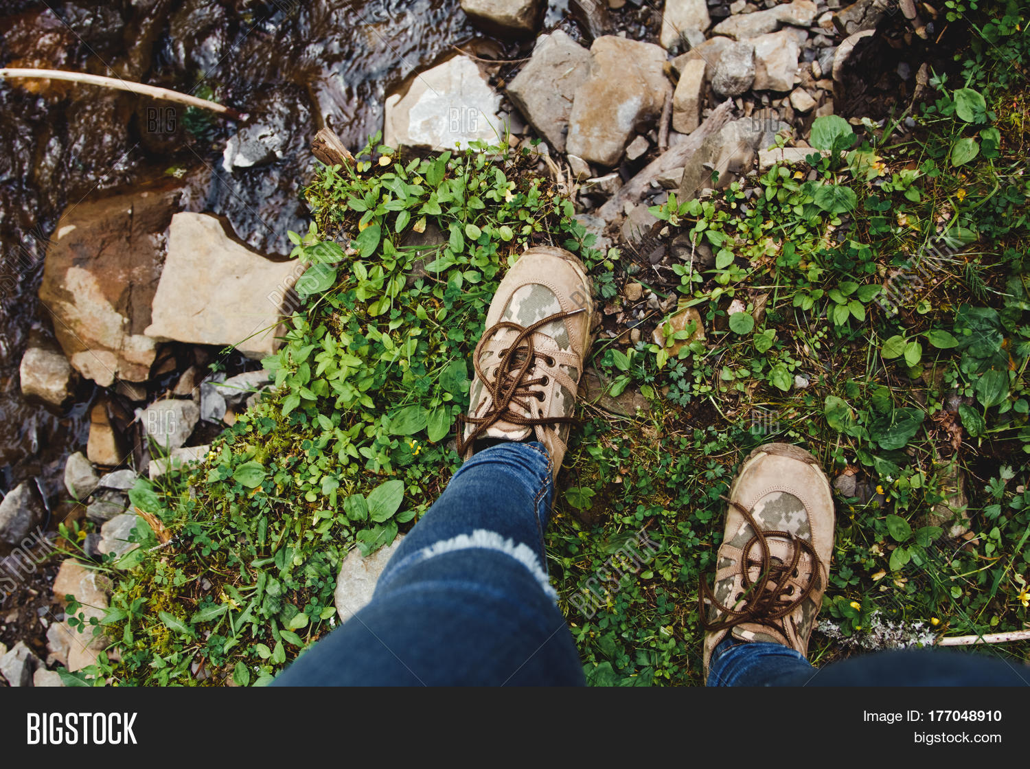 river trekking shoes