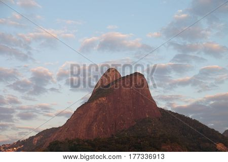 Morro dois irmaos visto da praia do Leblon Rio de Janeiro - Brazil