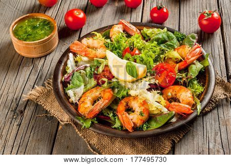 Lettuce Salad With Grilled Shrimps Prawns
