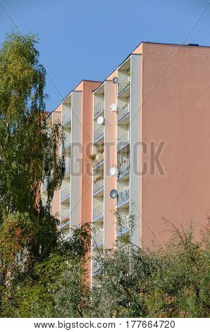 The residential house incity with pink wall - Poland, Gliwice