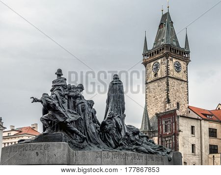 Jan Hus monument and Old Town City Hall, Praque, Czech Republic