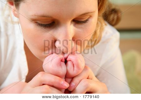 Madre Guarda il bambino