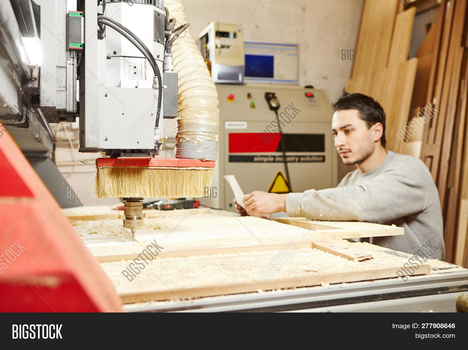 Оператор линии деревообработки. Наладчик контрольно-измерительных приборов и автоматики. Оператор фрезерного станка с чпу. Оператор полуавтоматических линий. Автоматическая линия деревообработки.