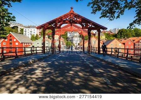 Trondheim, Norway -june 9, 2018 - Old Bridge(gamle Bybro) And Colorful Houses At The Nidelva River E