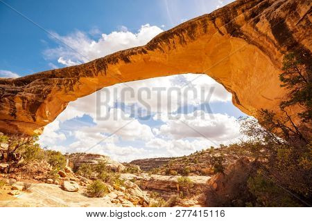 Owachomo Bridge in Natural Bridges National Monument , Utah, USA