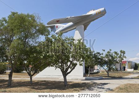Evpatoria, Crimea, Russia - July 3, 2018: Mig-17 Aircraft On A High Pedestal At The Intersection Of 
