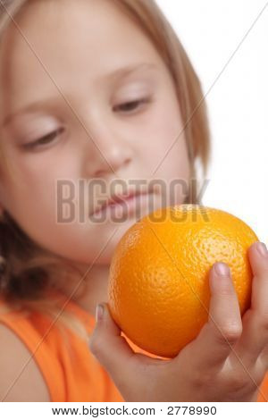Pige kig på Orange