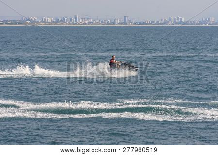 Acre, Israel - 11.05.2018: Active Outdoor Rest On The Mediterranean Sea. Sea Trip Of Group Of Touris