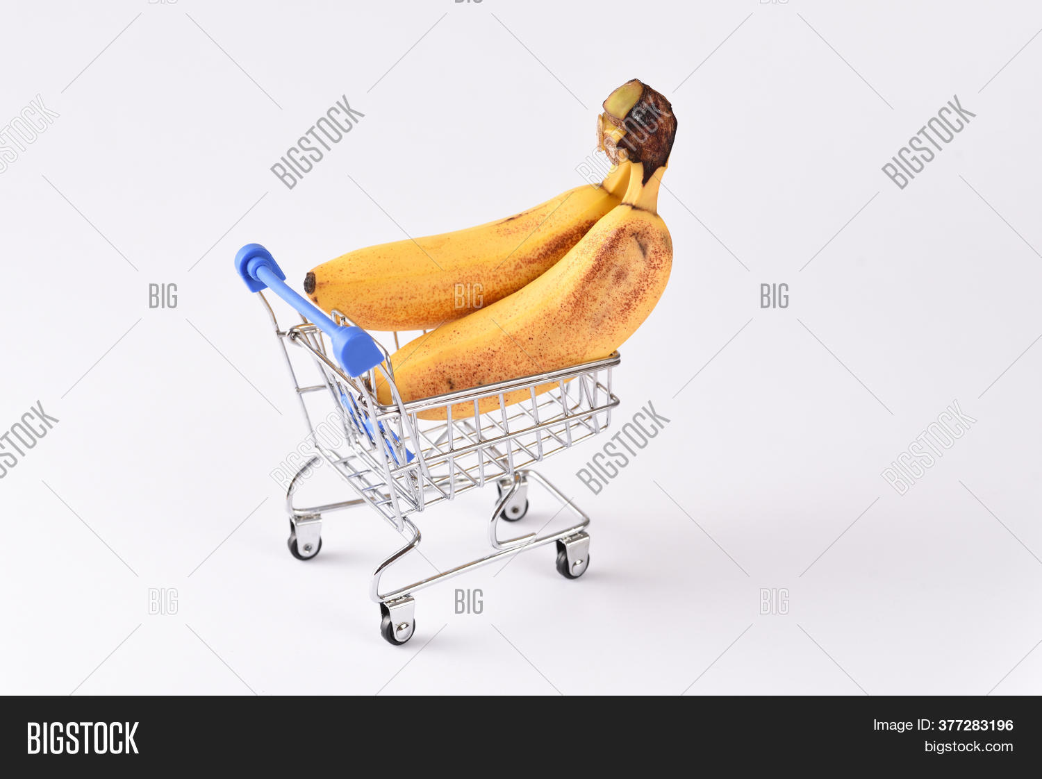 Bananas Shopping Cart Image & Photo (Free Trial) Bigstock