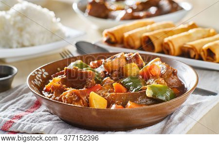 filipino beef kaldereta in bowl