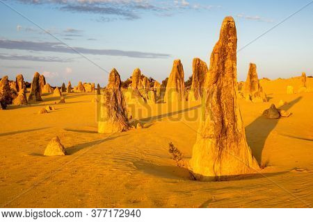 An image of the beautiful Pinnacles Desert in western Australia