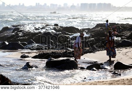 Salvador, Bahia / Brazil - March 2, 2017: Members Of The Cultural Group As Ganhadeiras De Itapua See