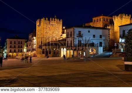 Caceres, Spain - November 08, 2019: Bujaco Tower, Torre De Bujaco At Night In Caceres Main Square, E