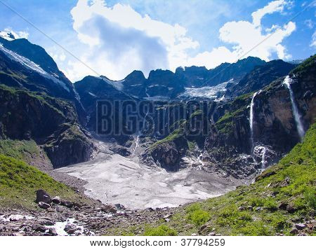 Valle di Yubeng In Cina