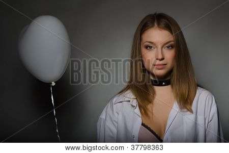 Fille avec un ballon