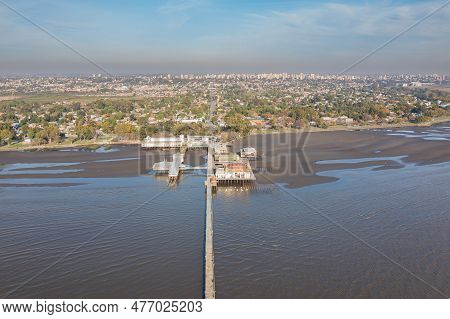 Aerial View Of The Coast Of The Rio De La Plata In The City Of Quilmes.