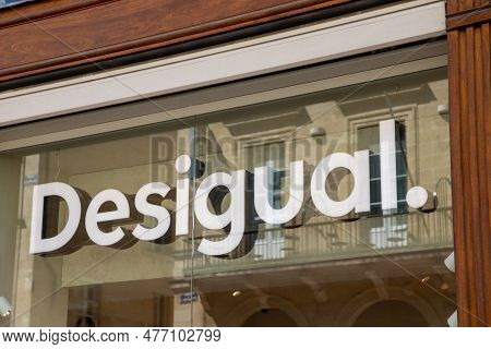 Bordeaux , Aquitaine  France - 05 29 2023 : Desigual Logo Brand And Text On Shop Facade Wall Sign In