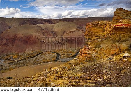 Russia. The South Of Western Siberia, The Altai Mountains. Picturesque Autumn View Of The Valley Of 