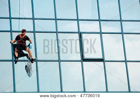Industrial Mountaineering Worker