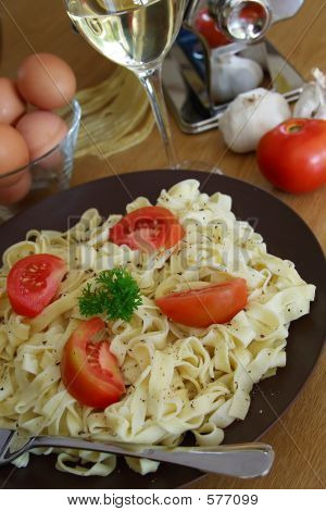 Domowy makaron z wina