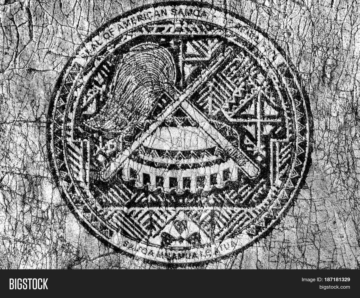 Символ samoa. Герб самоа что изображено. Герб западного самоа. Насосы samoa лого. Вышитый герб белиза.