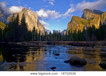 Yosemite Valley al tramonto