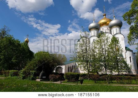 Cathedral of the Smolensk Blessed Mary - backyard - Novodevichy Convent - Moscow, Russia