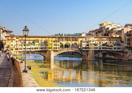The Acciaiuoli embankment (Lungarno) along the Arno river and the Old Bridge (Ponte Vecchio) - Florence Tuscany Italy, Italy, 4 October 2011