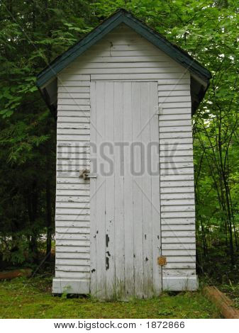 Den gamle udhus