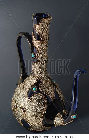 Brocca - vaso orientale embroidied