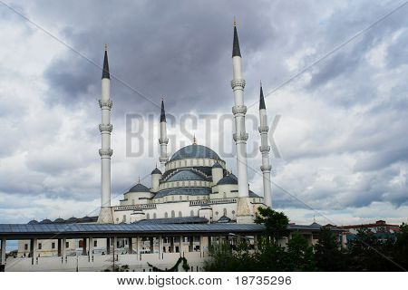 Meczet Kocatepe w Ankarze, stolicy miasta Turcji