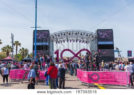 Alghero Italy - May 05 2017: Crowd by 100th Giro d'Italia stage