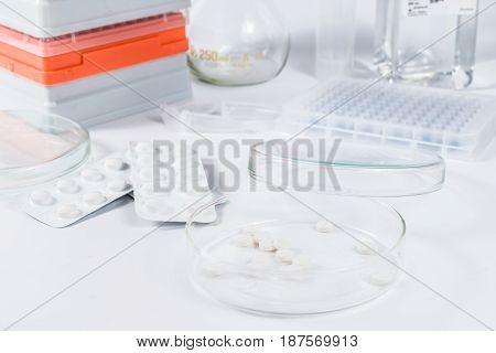 Analysis of medicaments in laboratory. Medical Research and diseases Science