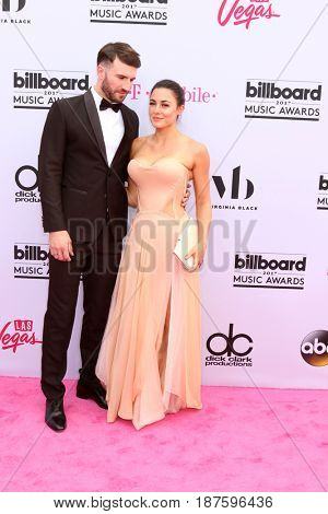 LAS VEGAS - MAY 21:  Sam Hunt, Hannah Lee Fowler at the 2017 Billboard Music Awards - Arrivals at the T-Mobile Arena on May 21, 2017 in Las Vegas, NV