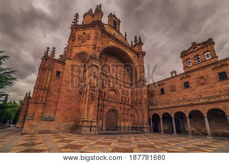 Salamanca Spain: Convento de San Esbetan a Dominican monastery in the Plaza del Concilio de Trento Council of Trent at sunset