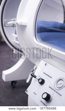 Hyperbaric Oxygen Tank Chamber