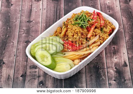Spicy Roasted Mince Chicken With Yellow Curry Paste ,call Khua Kling