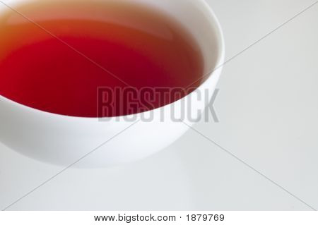 Mustaa intialaista teetä