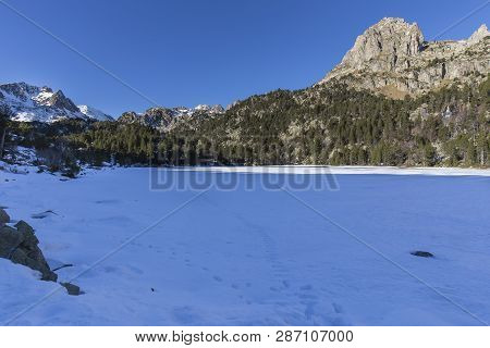 Frozen Lake Ratera,aigües Tortes I Estany De Sant Maurici National Park, Lleida, Catalonia, Spain